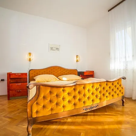 Apartamento Buba 1844 Trogir