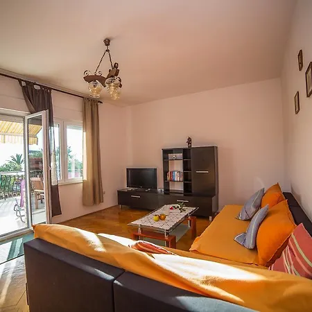 Apartamento Buba 1844 *